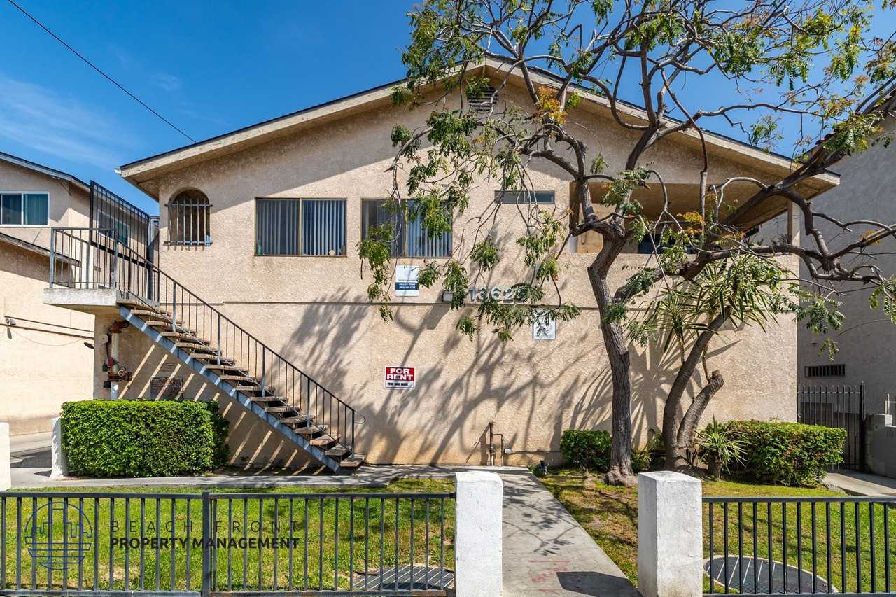 13628 Kornblum Ave. - Photo 7 of 8