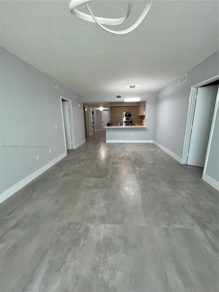 300 Sunny Isles Boulevard #4 - Photo 2 of 27
