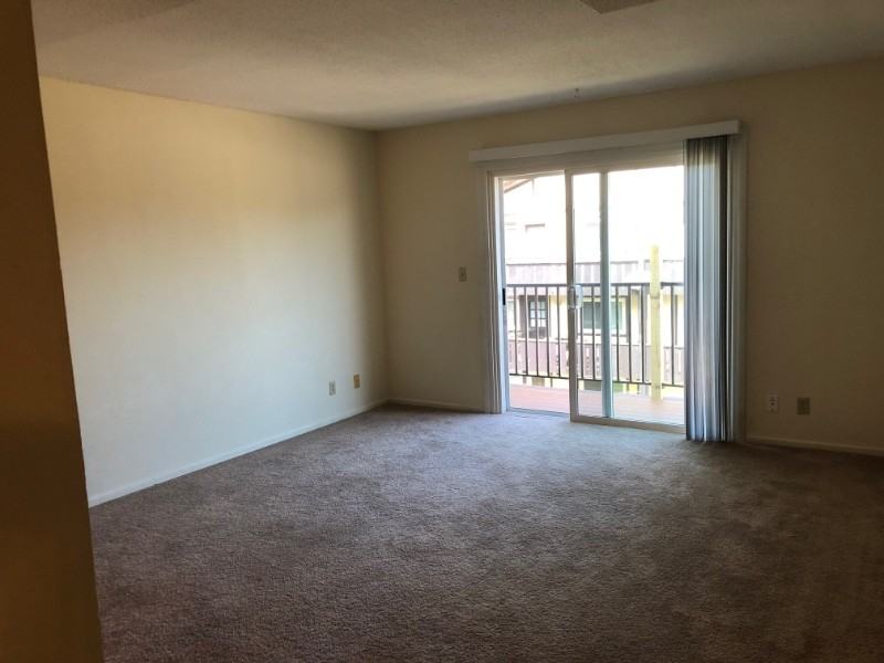 2017 Nw Hickory Ln #10 - Photo 3 of 13