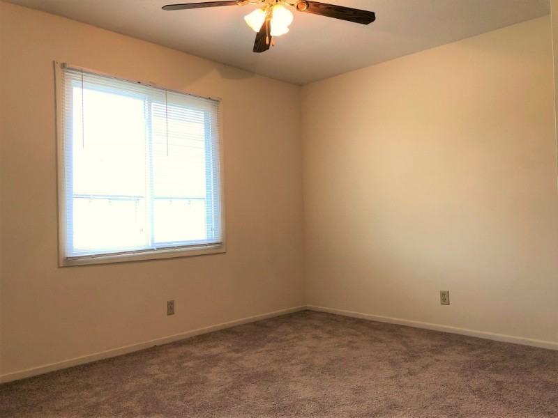 2017 Nw Hickory Ln #10 - Photo 4 of 13