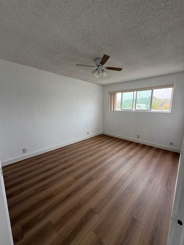 2339 Glendale Blvd #6 - Photo 4 of 6