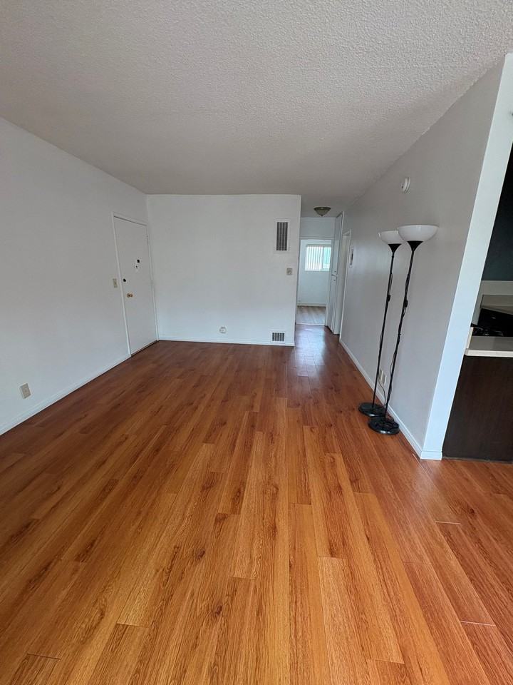 2339 Glendale Blvd #6 - Photo 5 of 6