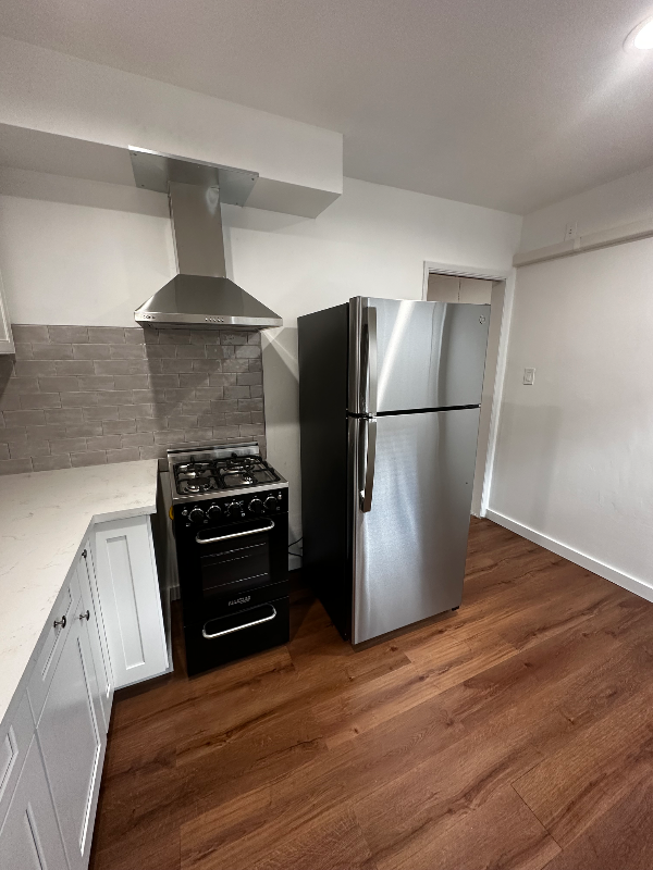 323 N Chevy Chase Dr - Photo 6 of 10