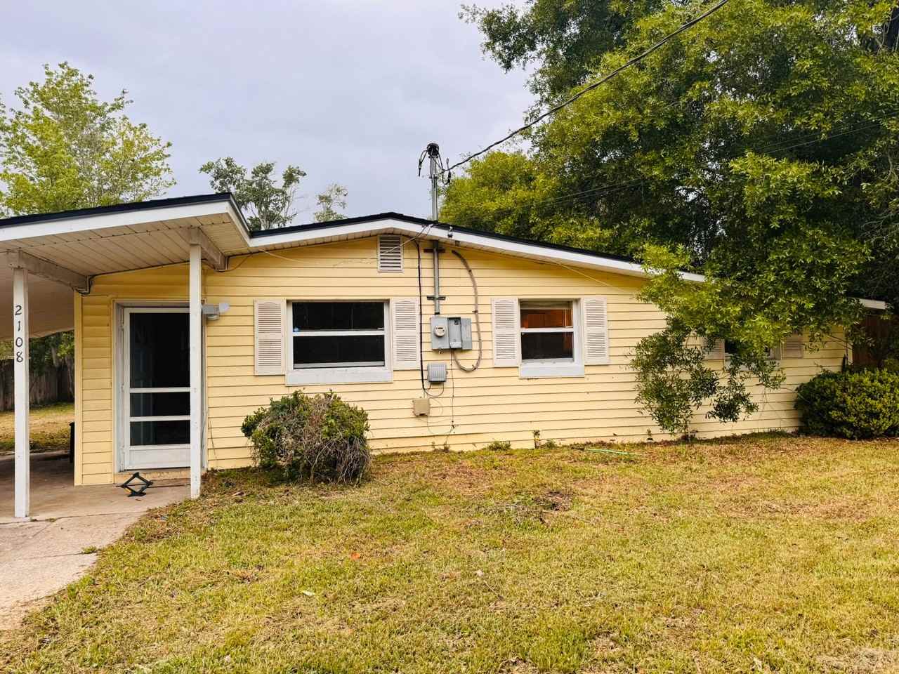 2108 Burpee Dr - Photo 2 of 19