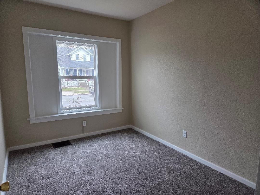 921 N Mason St #1 - Photo 7 of 9