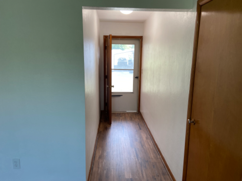 123 Napoleon Rd - Photo 2 of 15