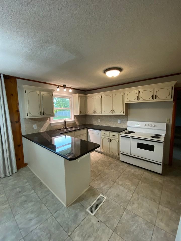 117 Camellia Dr - Photo 6 of 15