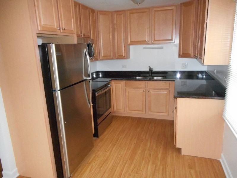 240 N Smith St #A - Photo 3 of 5