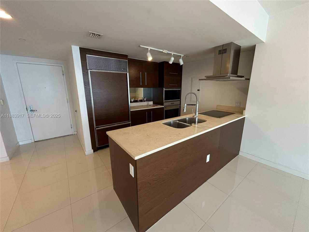 495 Brickell Avenue #3705 - Photo 3 of 10