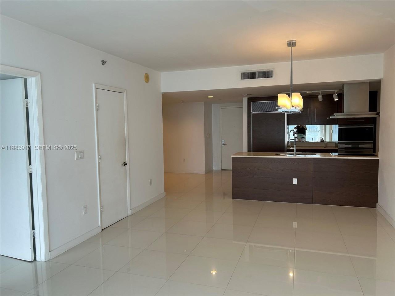 495 Brickell Avenue #3705 - Photo 6 of 10