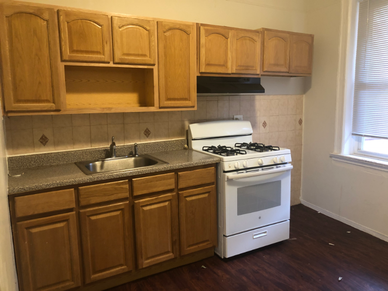 39 Henry St #3 - Photo 2 of 18