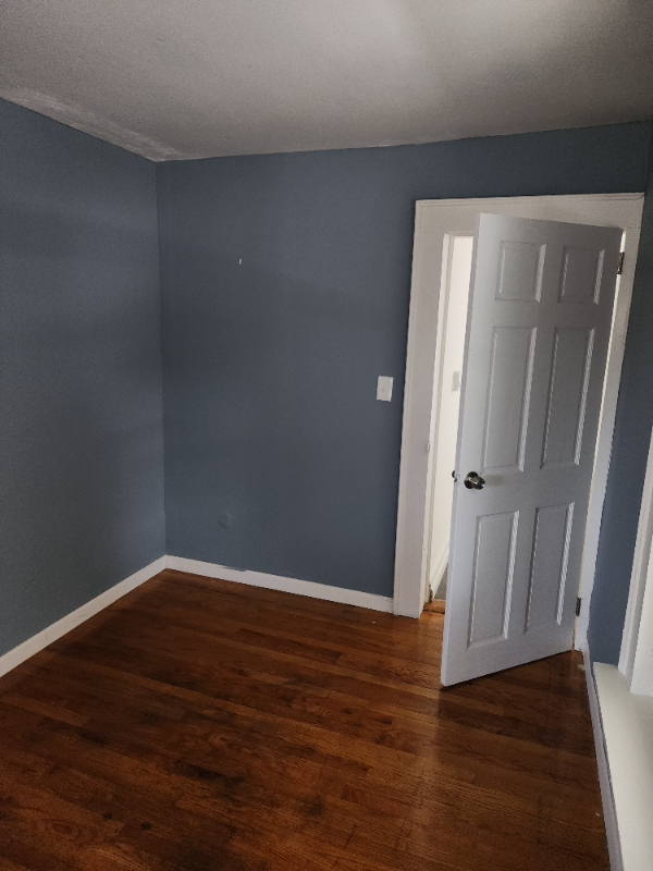 296 Laurel Hill Ave - Photo 7 of 24