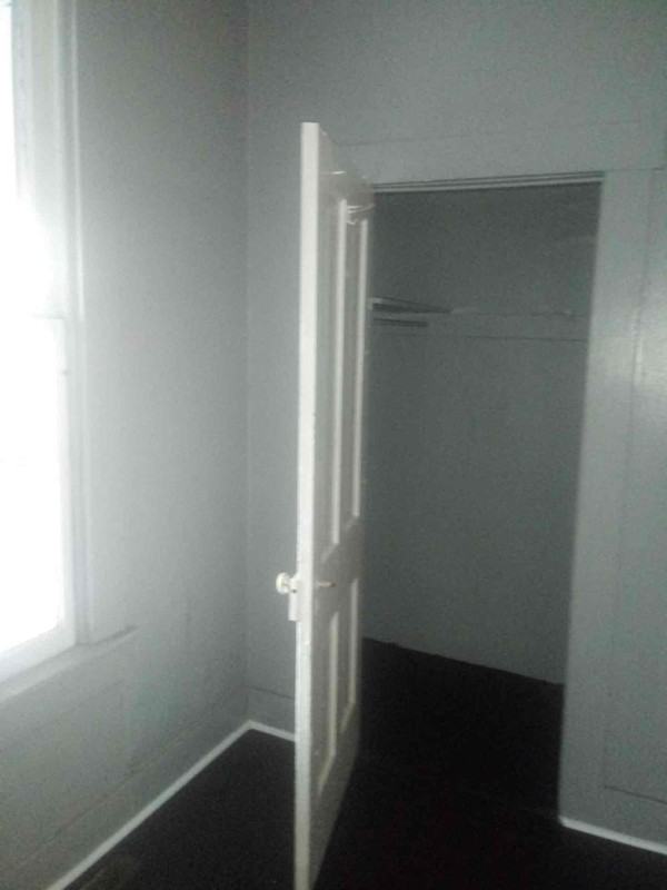 415 N Race St #1-2 - Photo 4 of 18