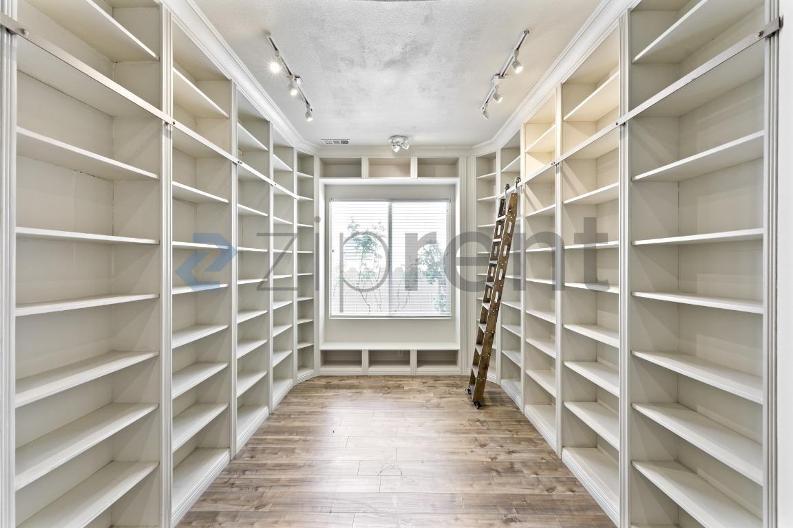 1494 Cilento Ct - Photo 7 of 40