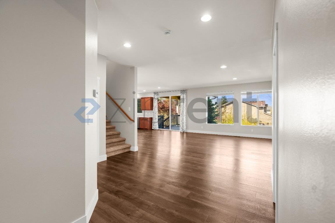 722 85th Dr Se - Photo 5 of 31