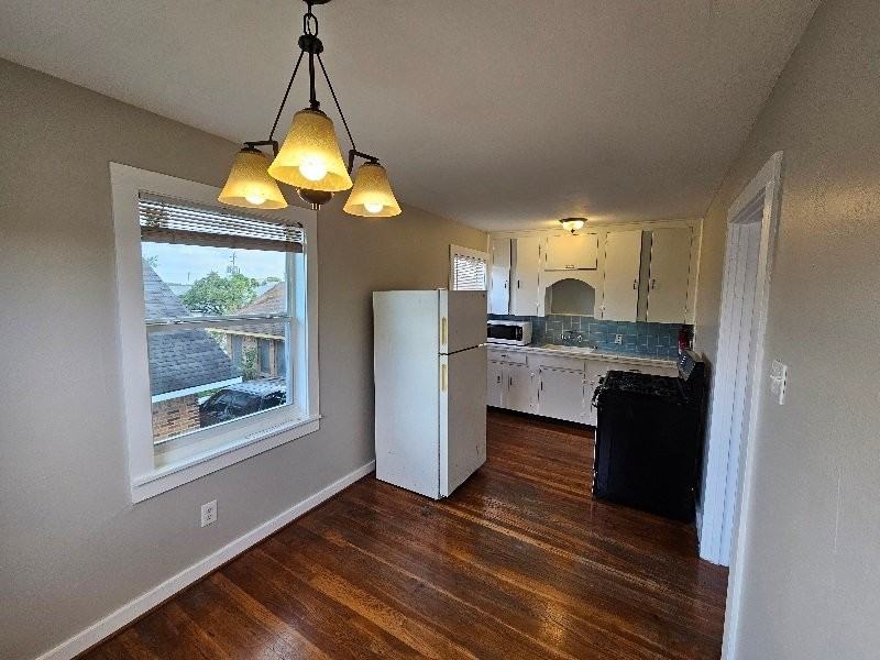 1621 Wesley St #1-2 - Photo 4 of 12