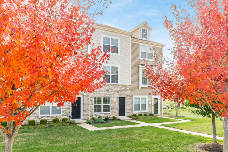 353 Laurel Creek St - Photo 2 of 20