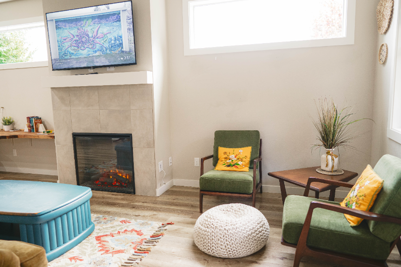 2087 Audubon Ave Se - Photo 2 of 20