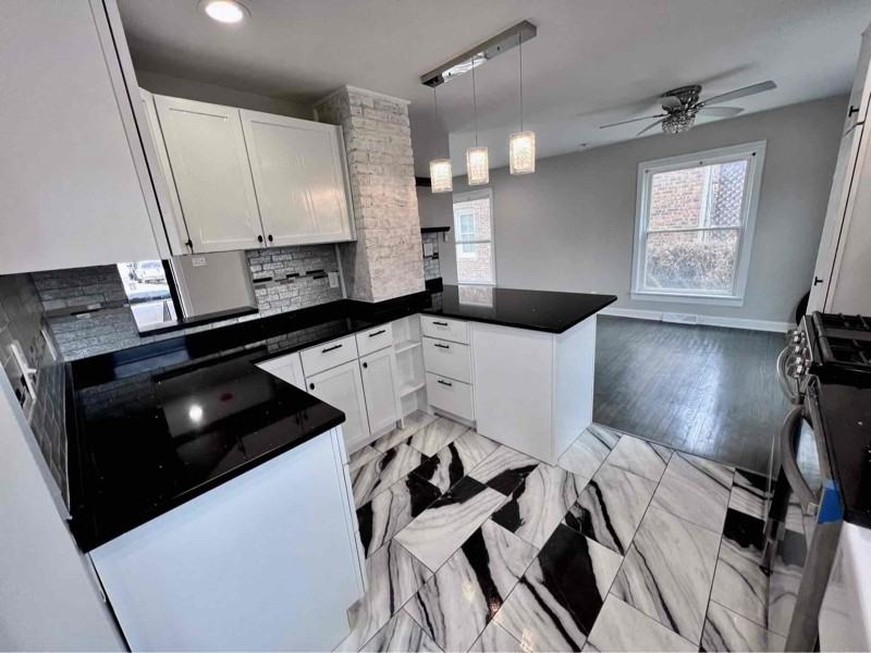 7611 Kinsley Pl - Photo 3 of 20