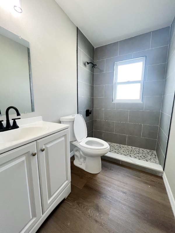 1743 W Chapel Dr - Photo 4 of 7