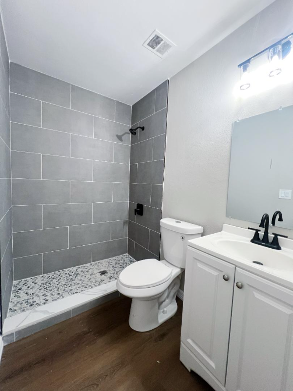 1743 W Chapel Dr - Photo 5 of 7