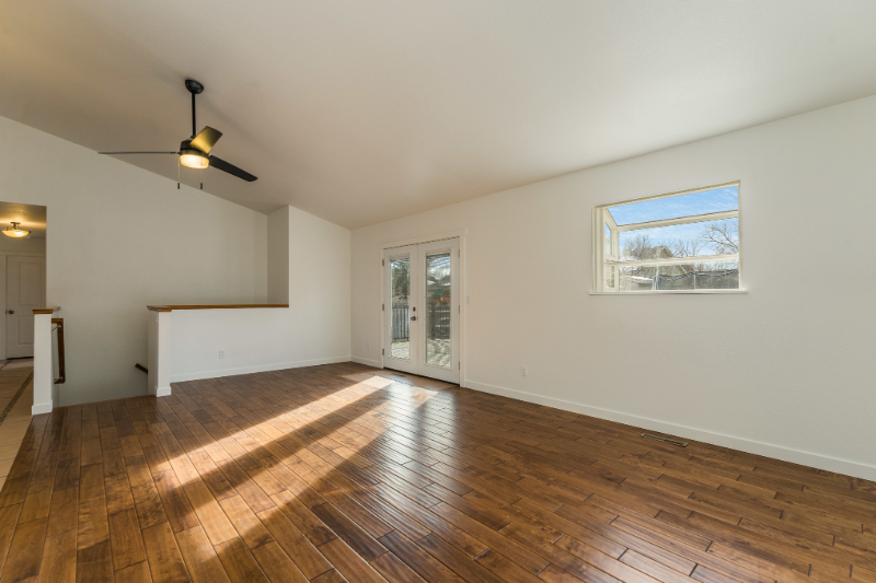 4400 Sunridge Dr - Photo 4 of 25