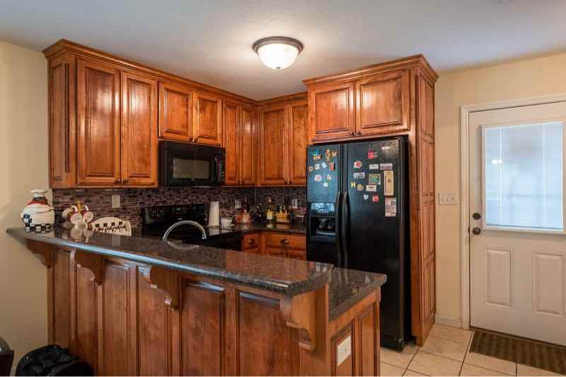 717 E Force St - Photo 2 of 7