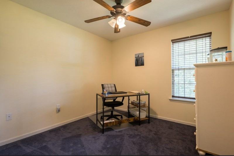 717 E Force St - Photo 5 of 7