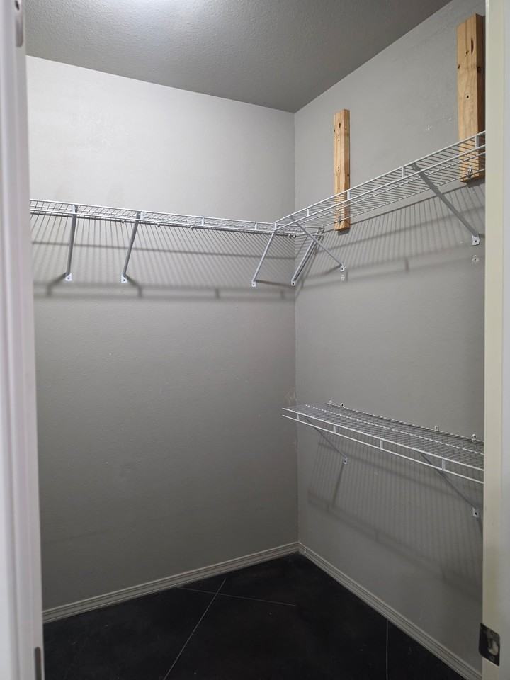 607 Lochridge - Photo 5 of 13