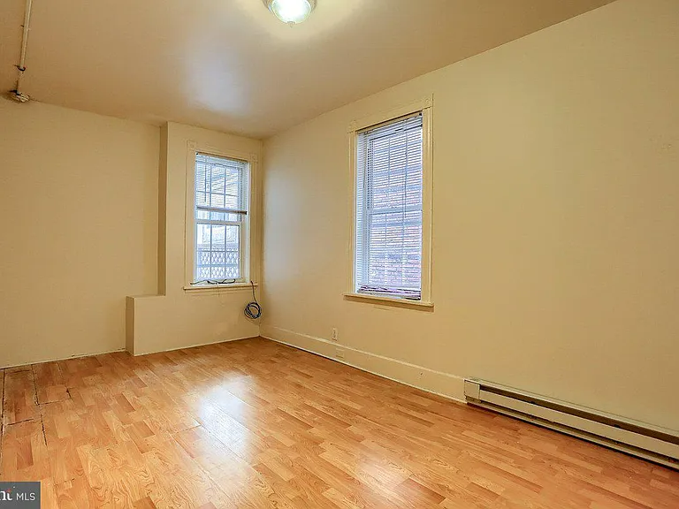 1418 State St #2 - Photo 4 of 7