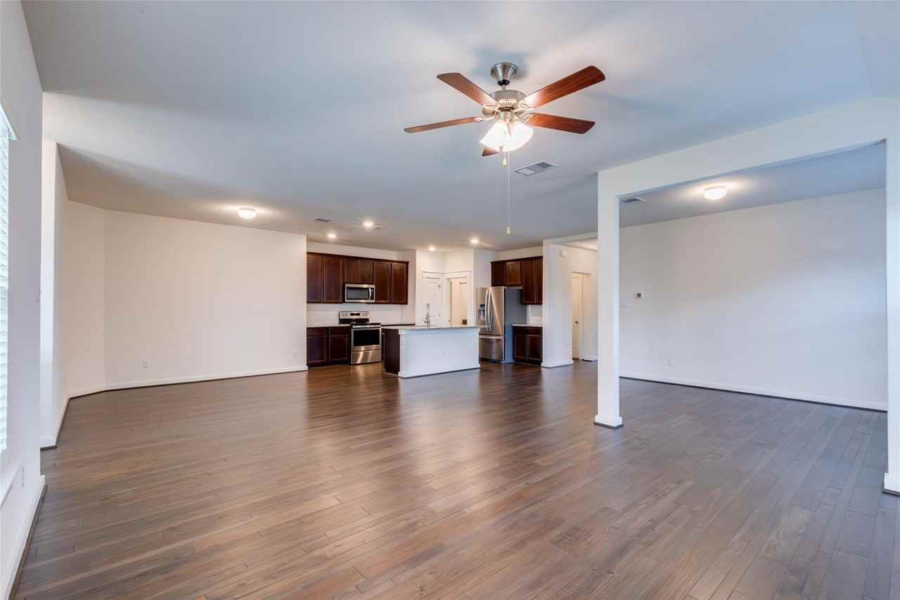 741 Carol Dr - Photo 6 of 26
