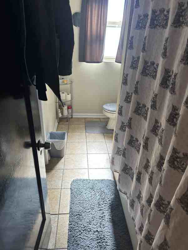 8328 S Ingleside Ave #3 - Photo 2 of 11