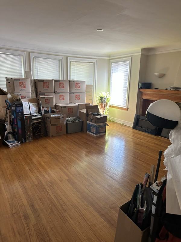 8328 S Ingleside Ave #3 - Photo 6 of 11