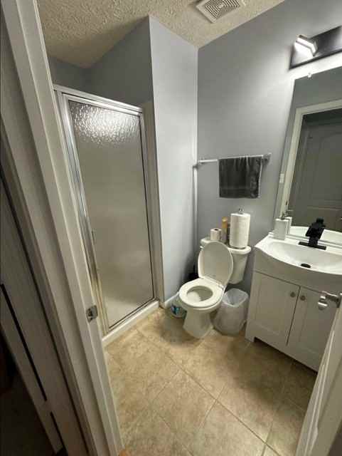 15604 Everglade Ln - Photo 3 of 12