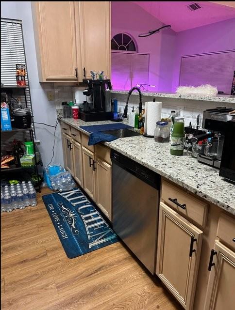 15604 Everglade Ln - Photo 4 of 12