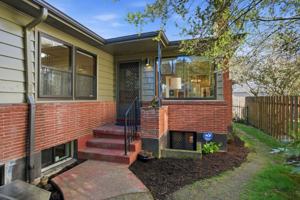 featured image of 5847 Ne 30th Ave