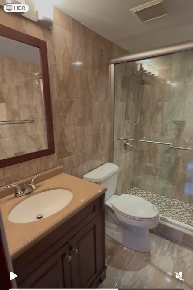 712 Ne 27th Ave #712 - Photo 3 of 42