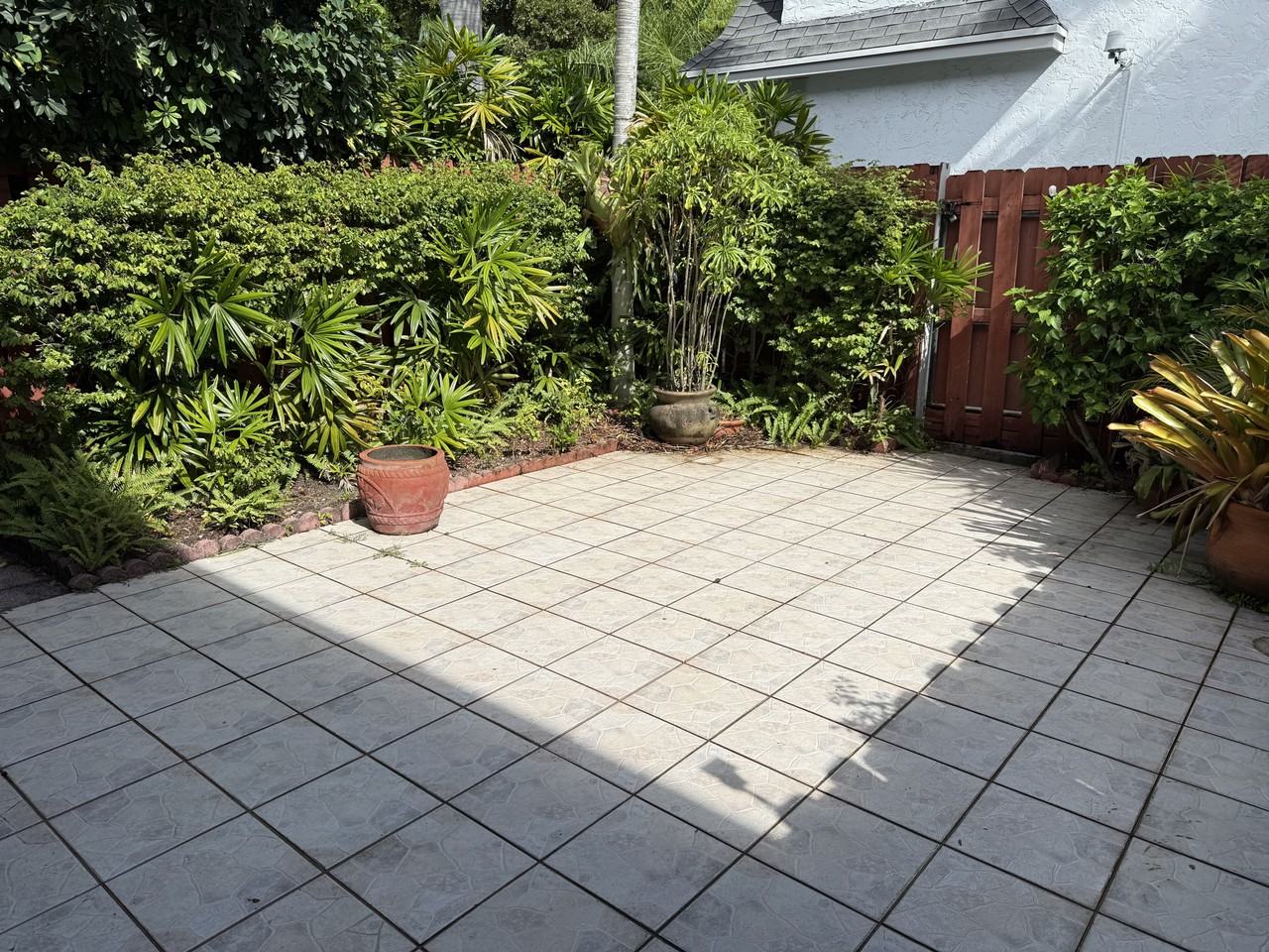 712 Ne 27th Ave #712 - Photo 6 of 42