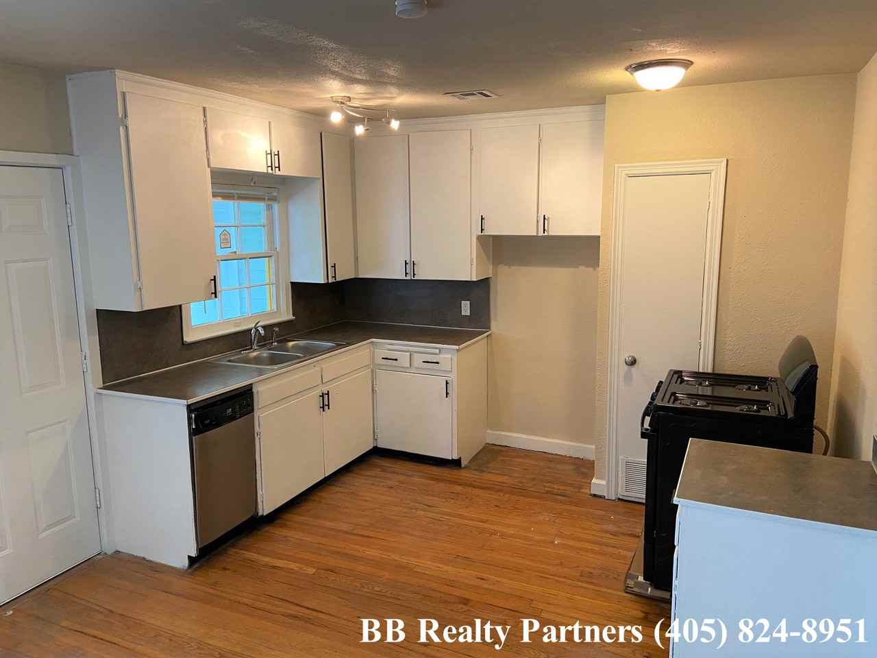 4332 E 4th Pl #NA - Photo 5 of 13