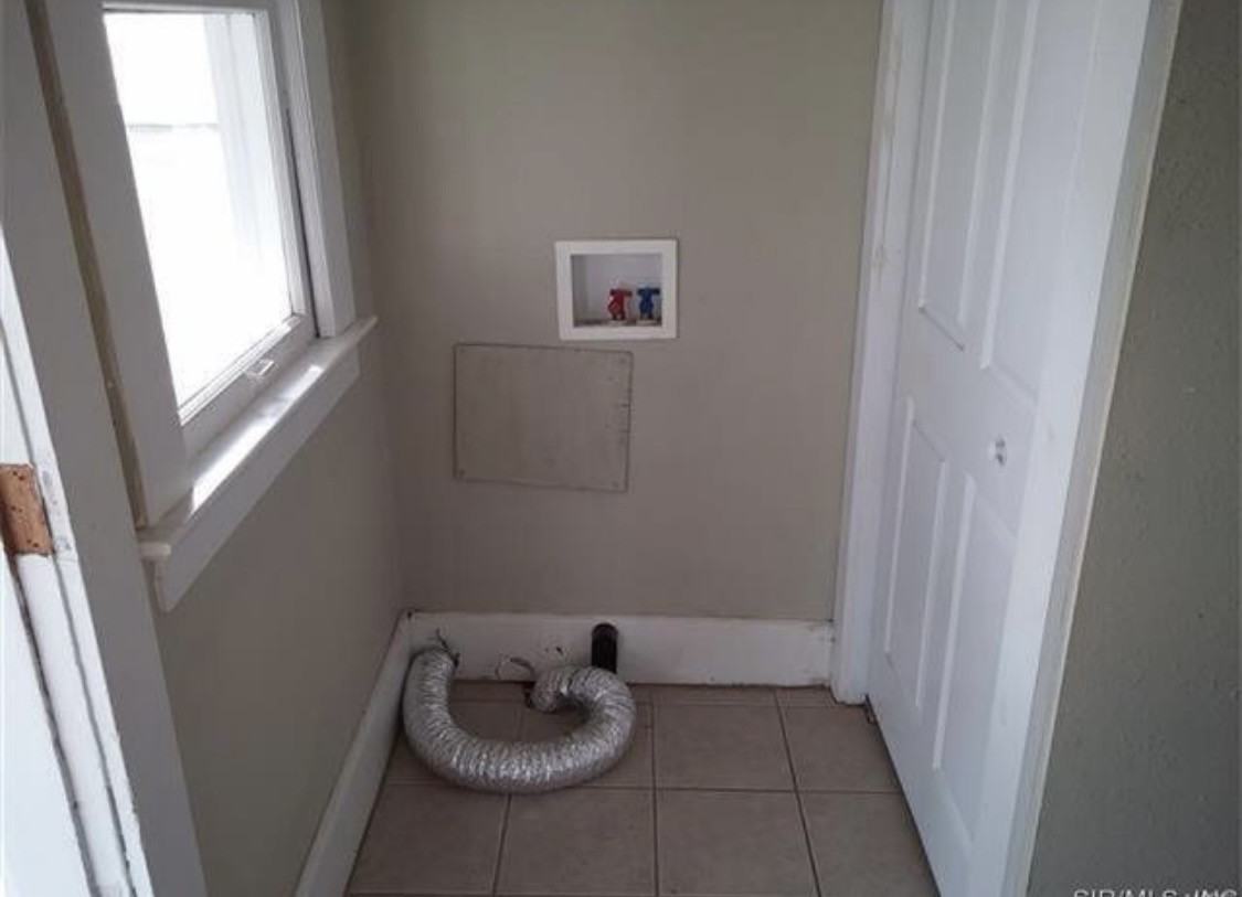 2424 Adams St #NA - Photo 3 of 6