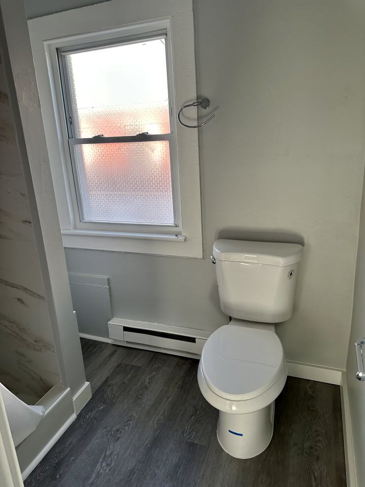 39 N Spring St #2 - Photo 7 of 14