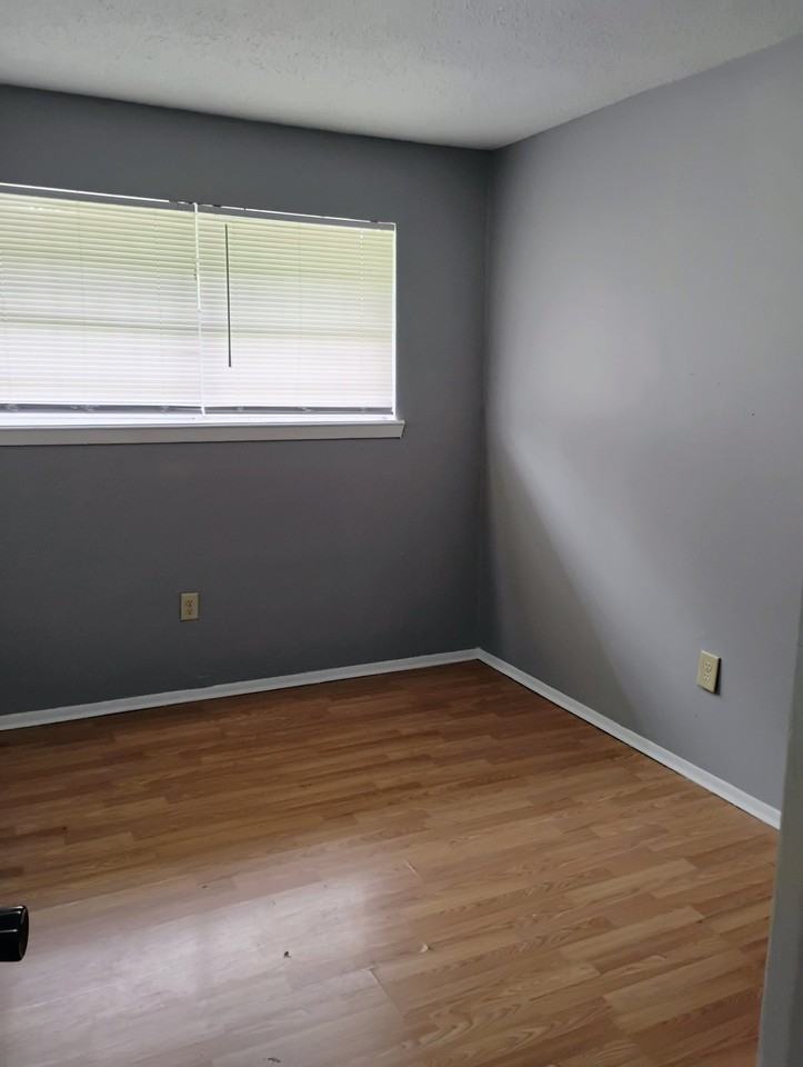 13706 Goodwood Blvd #13706 - Photo 4 of 9