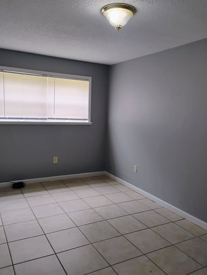 13706 Goodwood Blvd #13706 - Photo 7 of 9