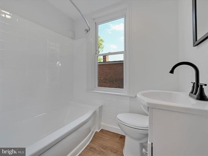 53 S Marshall St #2 - Photo 4 of 17