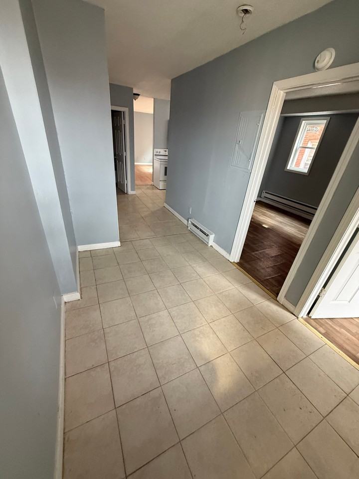 34 Bedford St #A - Photo 4 of 20