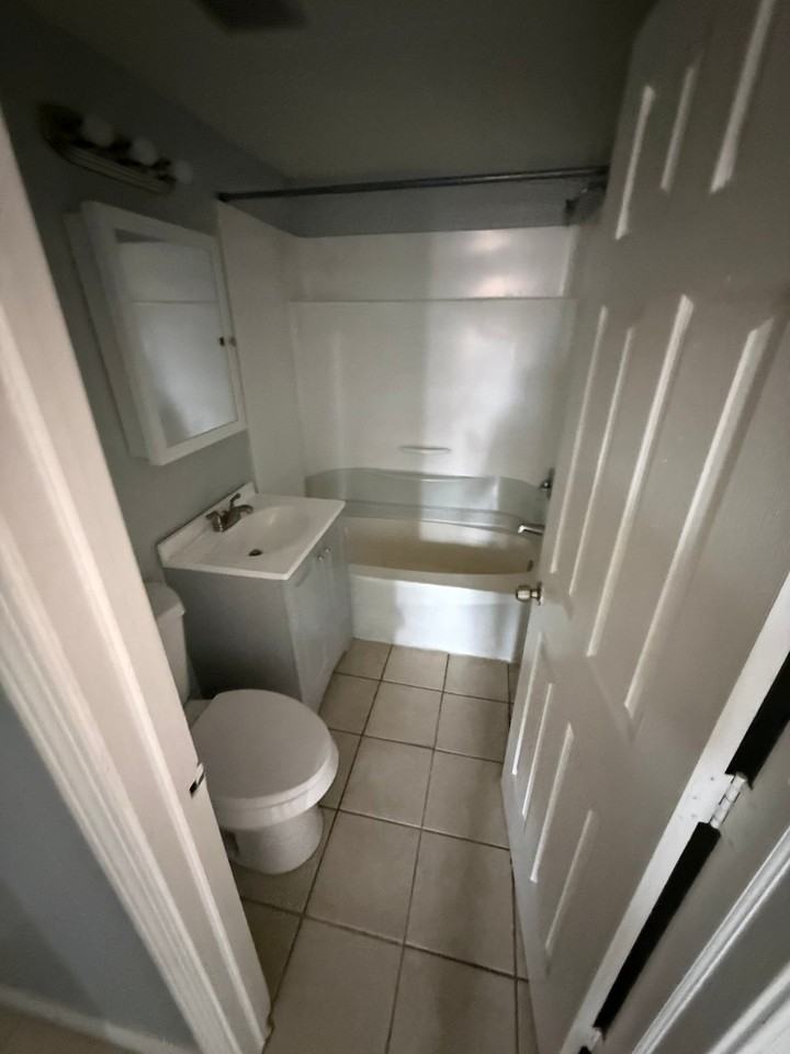 34 Bedford St #A - Photo 7 of 20