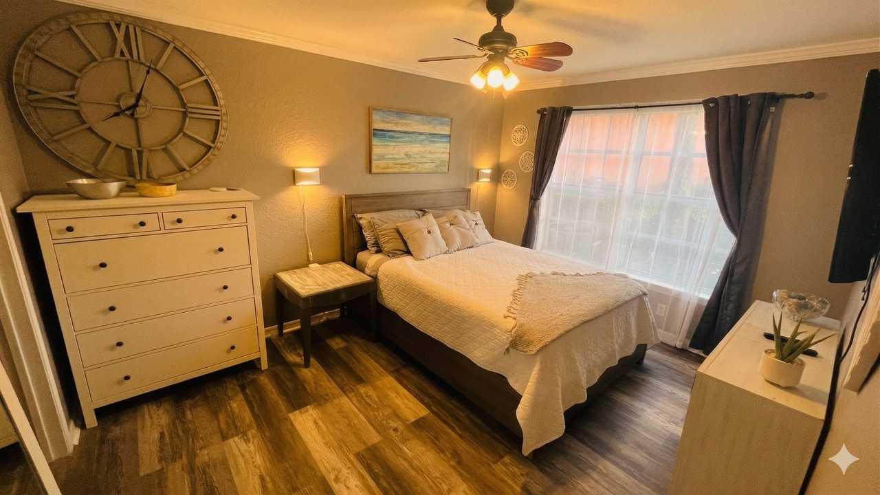 10200 Gandy Blvd N - Photo 7 of 36