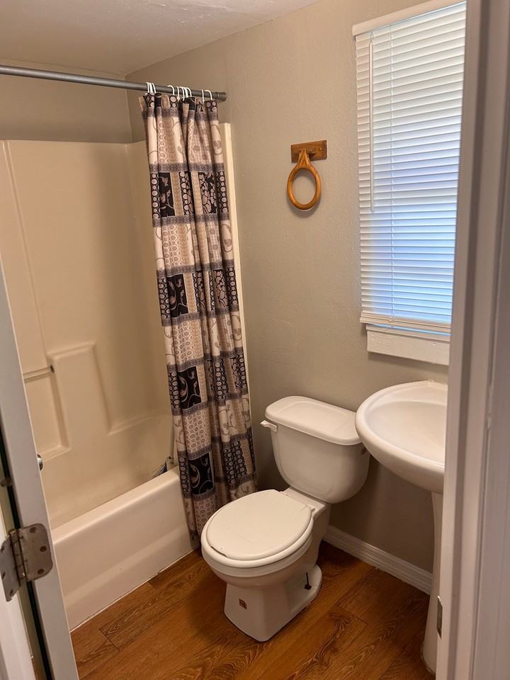 7939 Cadillac Ave #1 - Photo 5 of 7