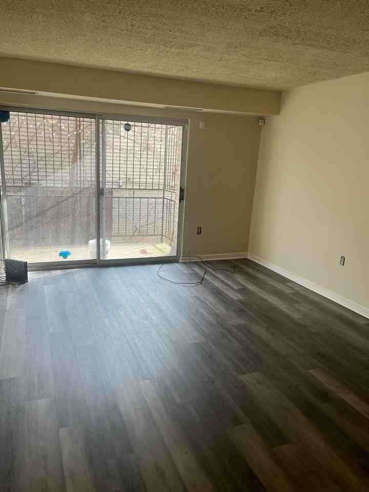 5106 S St Se #2 - Photo 3 of 10