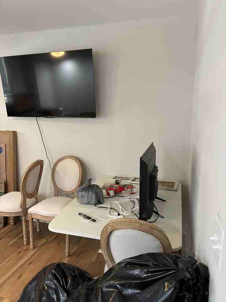 528 N Royal Ave - Photo 5 of 20